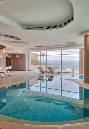Myrthia Thermal Spa pool and bar