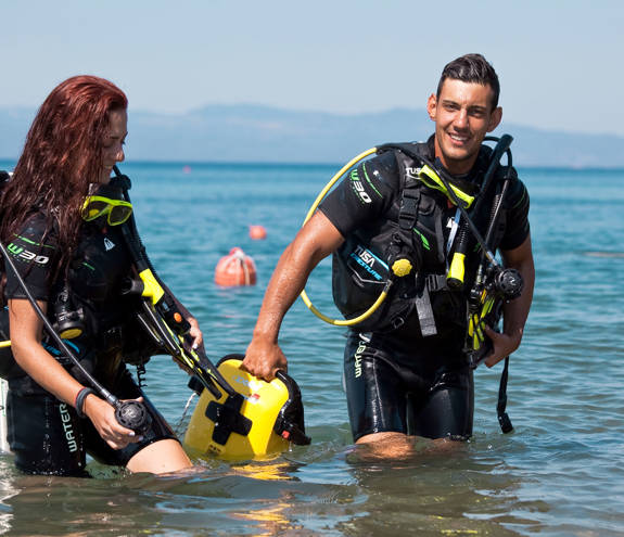 Miraggio visitors wearing diving gear