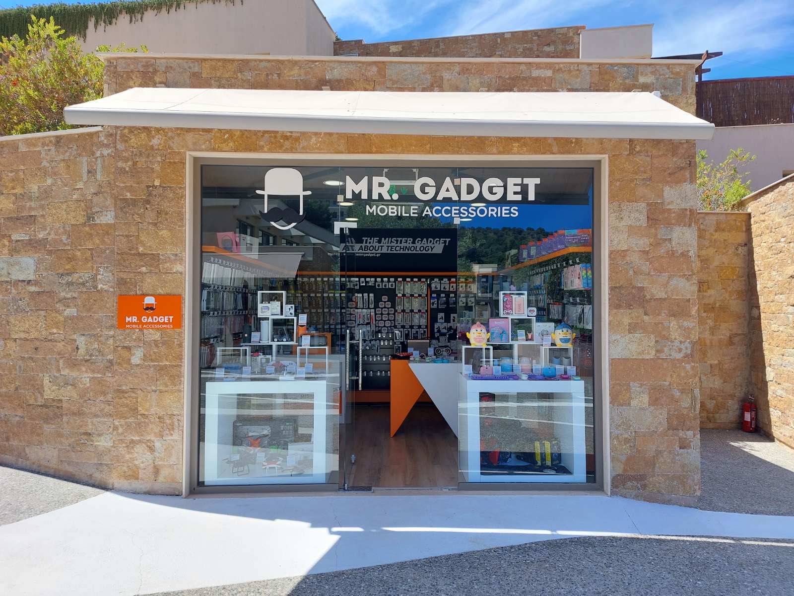 Mr. Gadget storefront displaying mobile accessories and tech gadgets