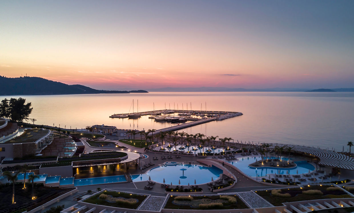 Miraggio Thermal Spa Resort pool in Halkidiki — photo 4