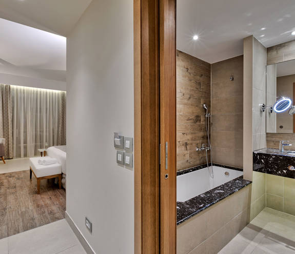 Family Garden View bathroom