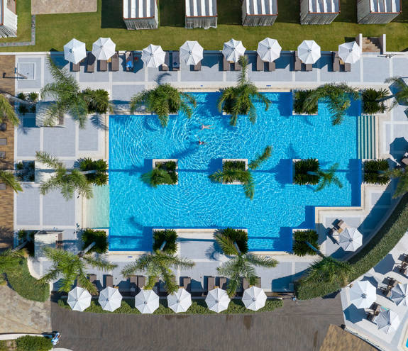 Miraggio Thermal Spa Resort relax pool top-down day time