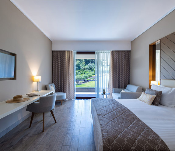 Superior Garden View Room big double bed and amenities