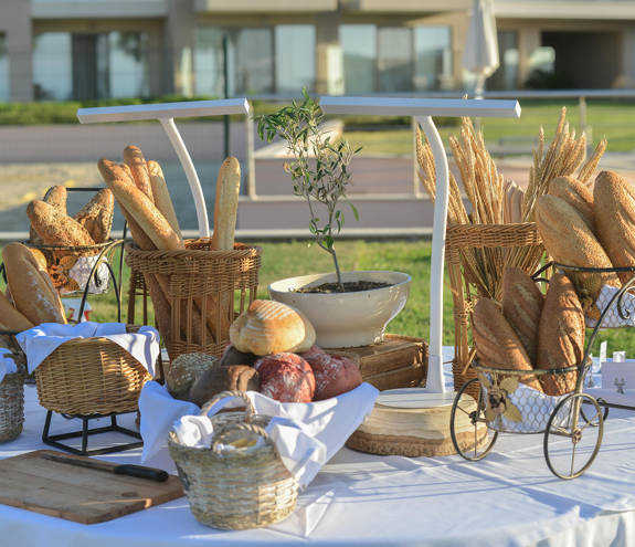 Miraggio Thermal Spa Resort wedding table with a variety of breads on it